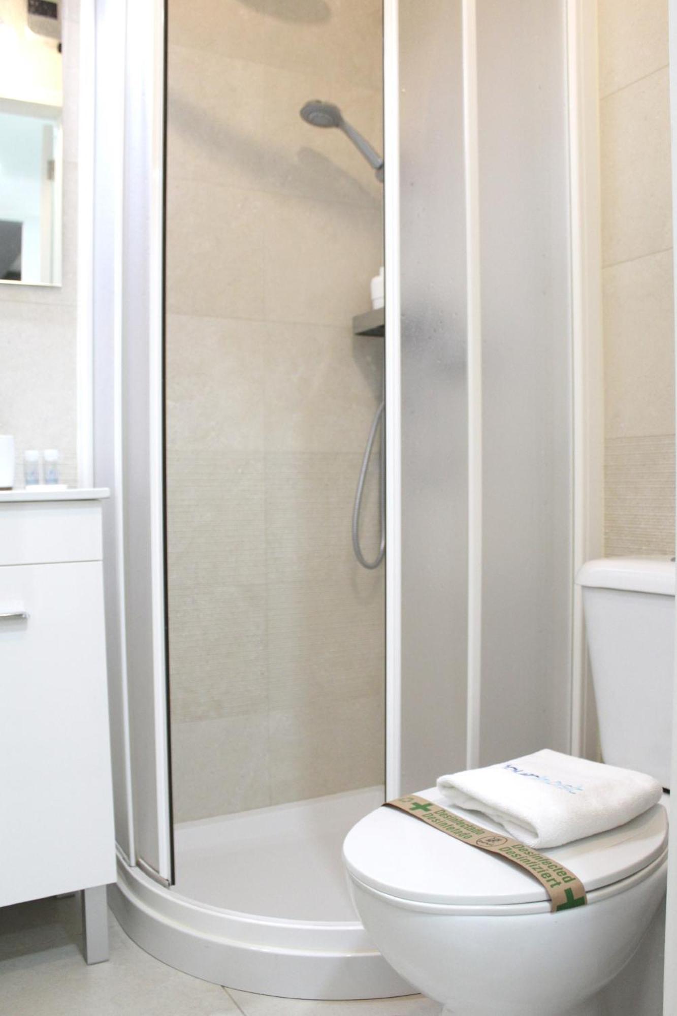 The Gallery Apartment Порто Екстериор снимка
